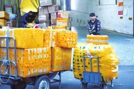 迎战“双11”，针织品批发商户面临货源紧张、招工难两大困境图片