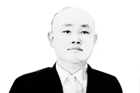 左手倒右手 黄光裕又开始“割肉”卖项目图片