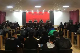 昔日“田把式”今朝“指尖忙”银川百名农民变身无人机“飞手”图片