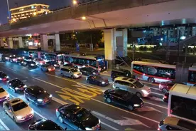 上海外牌限行升级观察：本地车主直呼太爽，外牌车主满腹心事图片