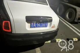 男车主在浙江高速傻眼：妈呀！追我的是一辆劳斯莱斯图片
