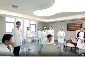 “一床难求”有望缓解，鼓楼医院风湿免疫“大咖团”进驻江北国际医院图片