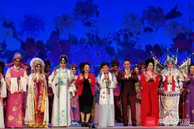 红腔虾腔风腔乞儿腔，粤剧大老倌齐贺深圳特区建立40周年图片
