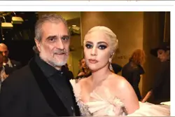 Lady GaGa父女俩杠上了图片