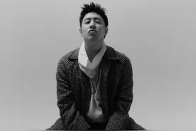 潘玮柏杂志大片曝光 红黑色调尽显个性潮流态度图片