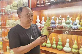 酒瓶是酒文化的重要组成图片
