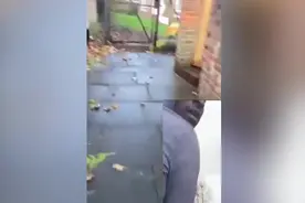 英国一名路人跟拍陌生男子成功将被绑架的少女解救图片