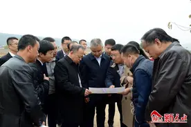 万达投资集团西区总裁朋汪勤考察麦积万达广场项目图片