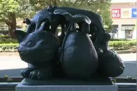 宫崎骏作品《龙猫》主题雕像在“龙猫诞生地”揭幕(图)图片