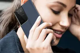 三星Galaxy S21 Ultra保护套曝光：除4摄或还有传感器？图片