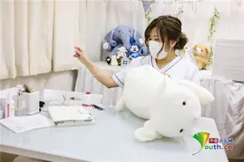 日本医院“医治”毛绒玩具 将玩具修复成原本模样图片