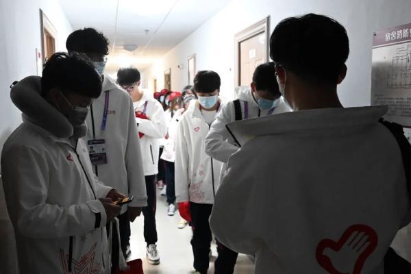 进博会志愿者要做些什么？“小叶子”的一天告诉你答案→