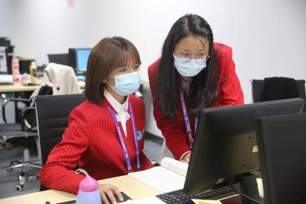 进博会志愿者要做些什么？“小叶子”的一天告诉你答案→