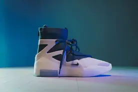 跳票大半年！易建联上脚 Nike Air FOG 1 突然上架图片