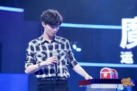 《嗨唱转起来2》陈立农杨钰莹破次元壁同台图片