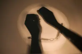 “不给钱，就让你老公知道你出轨！”出狱后，他把已为人母的前女友当成“猎物”图片