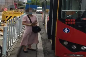 广州一精神病患者独自乘车迷路，热心车长助其平安归家图片