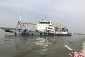 长江嘉鱼主航道疏浚开工 疏浚砂实现生态环保综合利用图片