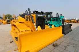 果然视频丨山推发布国内首台无人驾驶推土机，快来看看长啥样？视频封面