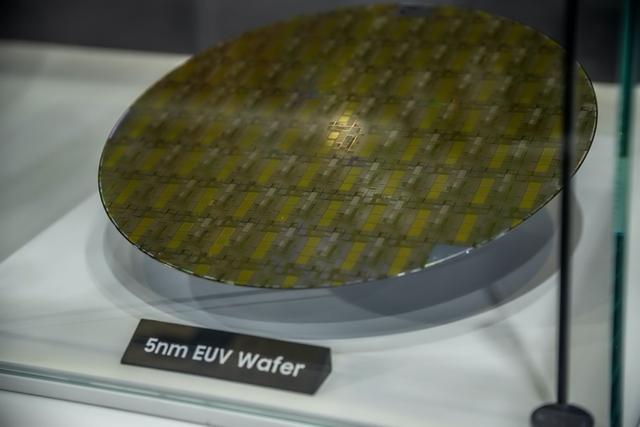 作为进博会老朋友，三星带来了5纳米EUV工艺、5G芯片等