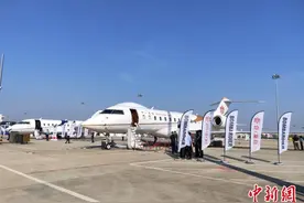 第三届广州商务航空展开幕 15架世界名机集中亮相图片