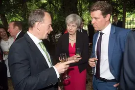 盛韵︱万期不倒的《旁观者》图片