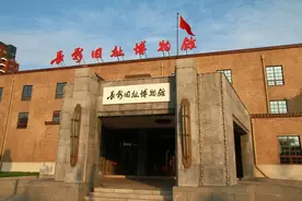 外国士兵带着东北口音？电影字幕靠手写……这座城市藏了一块老少皆宜的宝地图片