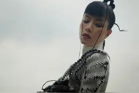 朱婧汐：下次有人问我爱是什么，我就说，爱是方块图片