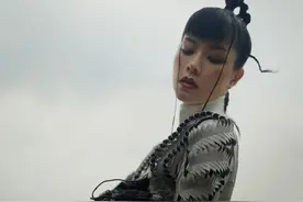 朱婧汐：下次有人问我爱是什么，我就说，爱是方块图片