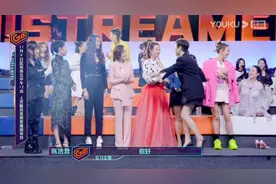 黄奕蔡少芬何洁王琳……25位姐姐变身“欢乐主播人”直播带货图片