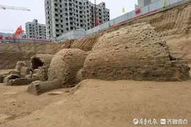 山东德州一工地发现东汉古墓！墓门和墓室内有彩绘壁画……图片