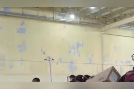 双十一丨快递员6点起床忙到晚上11点，一天派送上千单