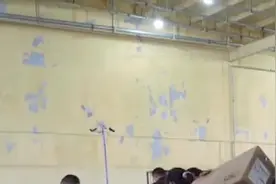 双十一丨快递员6点起床忙到晚上11点，一天派送上千单视频封面