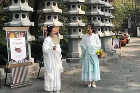 跟着“白娘子”和“小青”一起游雷峰塔，沉浸式新玩法等你来，还请你吃西湖醋鱼图片