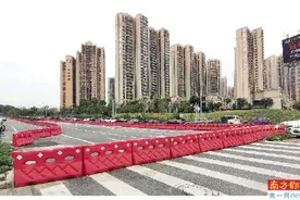 车辆占道整改 垃圾房换新颜图片
