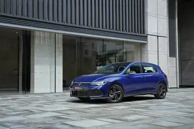 “小钢炮”贴上数字化标签 第八代高尔夫12.98万元起售图片