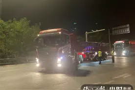 该走的程序少不得！半挂车提前接业务想赚一笔，结果被罚4680元图片