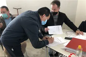 天灾无情 人间有爱——土耳其伊兹密尔华人华侨协会积极捐助当地地震灾民图片