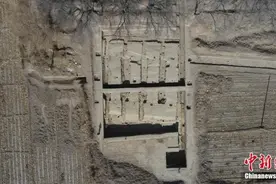 内蒙古发现中国迄今规模最大汉代单体夯土高台建筑图片