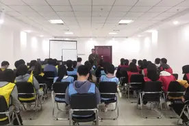 破冰同舟，扬帆起航，2020级硕士研究生开展素质拓展培训图片