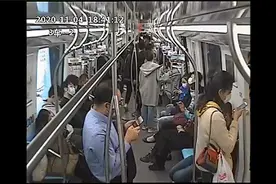 堪比专家会诊！男子地铁突发癫痫，车厢恰巧有5名医生图片