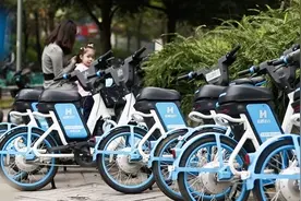 新一轮“彩虹大战”袭来，共享电单车可别走了老路图片