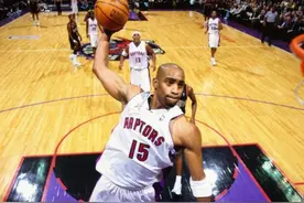 阿里纳斯：第一次见卡特扣篮，抑郁了整个赛季图片