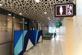 深圳机场吸烟室企业再惹争议，专家：应保护不吸烟的大多数人图片
