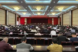 2020年象州县决战决胜脱贫攻坚工作会议召开：抓实抓细脱贫攻坚各项工作 高质量打赢脱贫攻坚收官之战图片