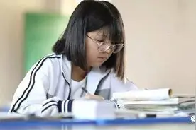 新时代好少年！给鄄城这个小姑娘点赞图片