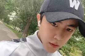 还记得13届快男的人气选手魏一宁吗？他离婚了？图片