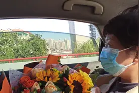 姚策&生母杜新枝：妈妈，你替我把孩子培养成一个真正的男子汉图片