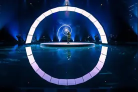 王源线上演唱会「朝暮」水舞台，幕后制作大放送图片