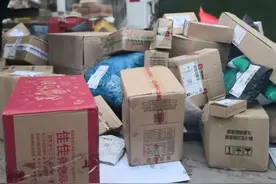 剁手族要理性 收快递时麻烦少图片